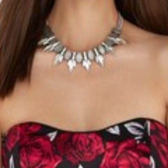 WH/BM Cat-Eye Crystal Spike Short Necklace - Picture 1 of 14